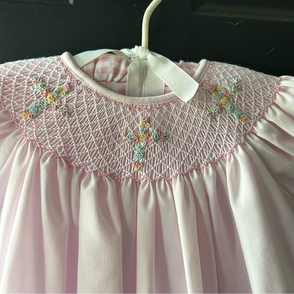 ANAVINI Hand Smocked Light Pink Dress With Crosses Baby Girls Size 9 Months - Picture 2 of 9
